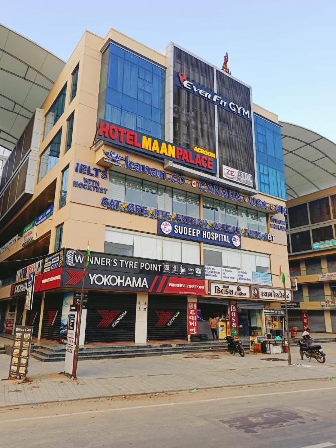 Hotel Maan Palace Vadodara Exterior foto