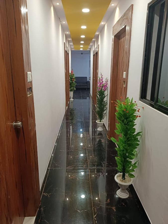 Hotel Maan Palace Vadodara Exterior foto